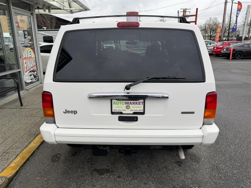 jeep Cherokee 2000 - 8