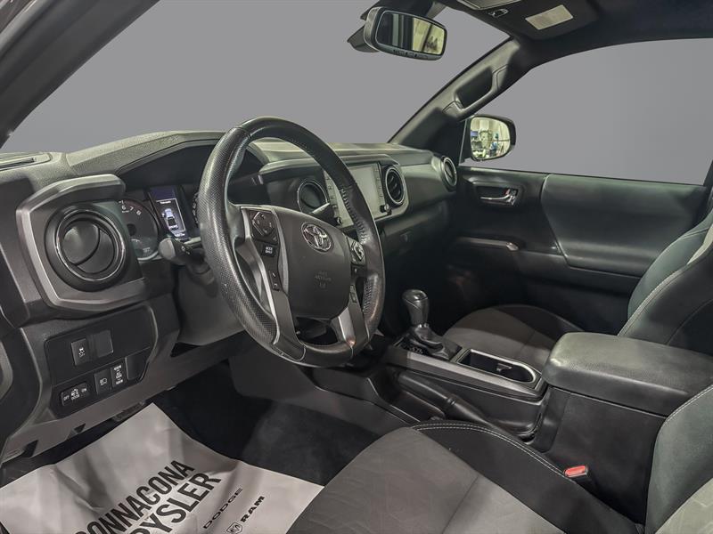 toyota Tacoma 2021 - 11