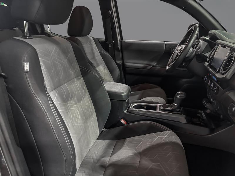 toyota Tacoma 2021 - 18