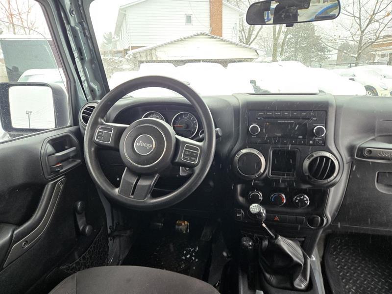 2015 Jeep Wrangler - Image 13