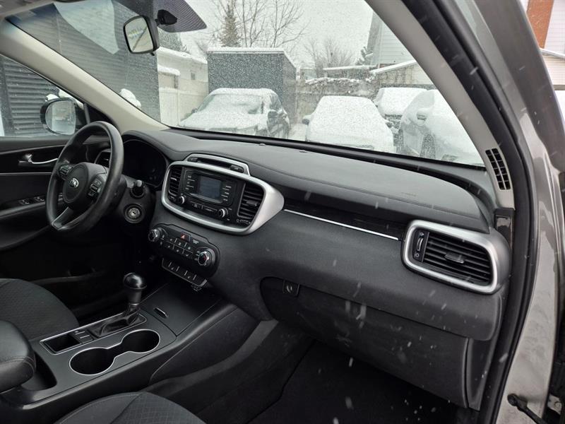 2018 Kia Sorento - Image 10