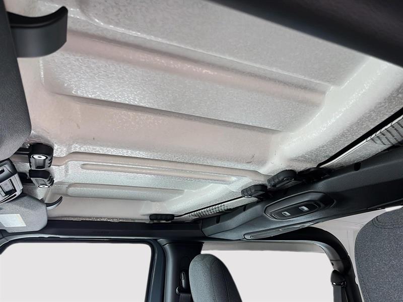 jeep Wrangler 2026 - 26