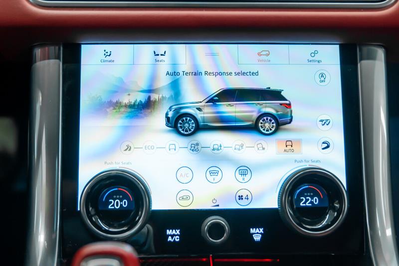 Land Rover Range Rover Evoque 21