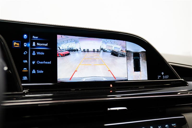 Cadillac Escalade 10