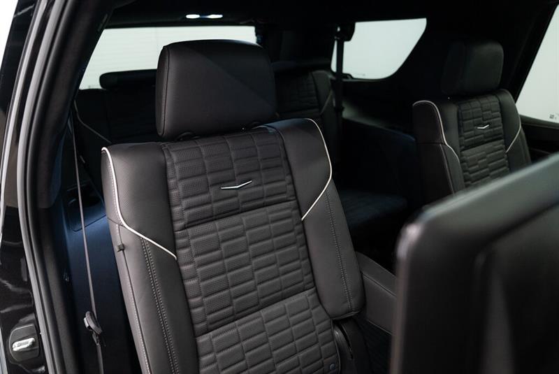 Cadillac Escalade 16