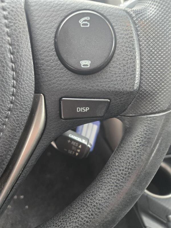 2015 Toyota RAV4 - Image 20