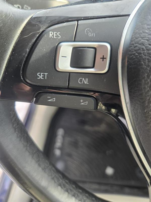 2016 Volkswagen Golf - Image 18