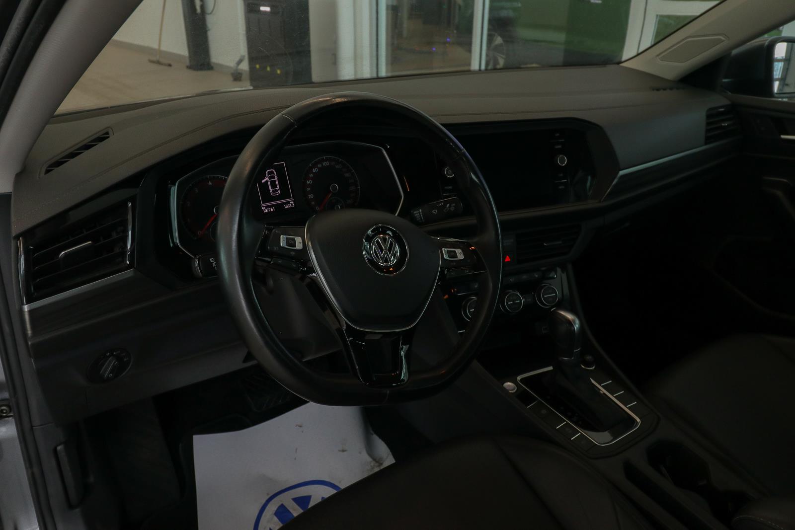 volkswagen Jetta 2019 - 10