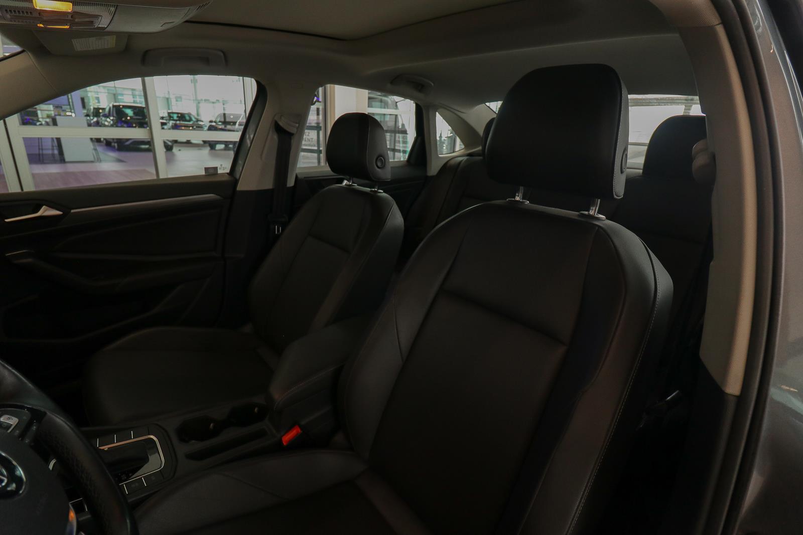 volkswagen Jetta 2019 - 11