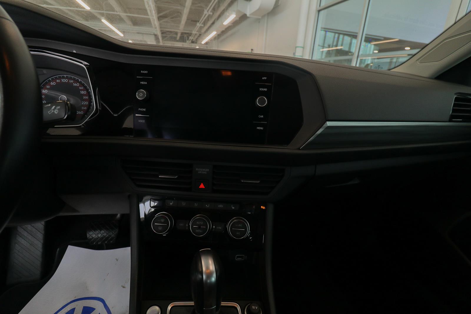 volkswagen Jetta 2019 - 13
