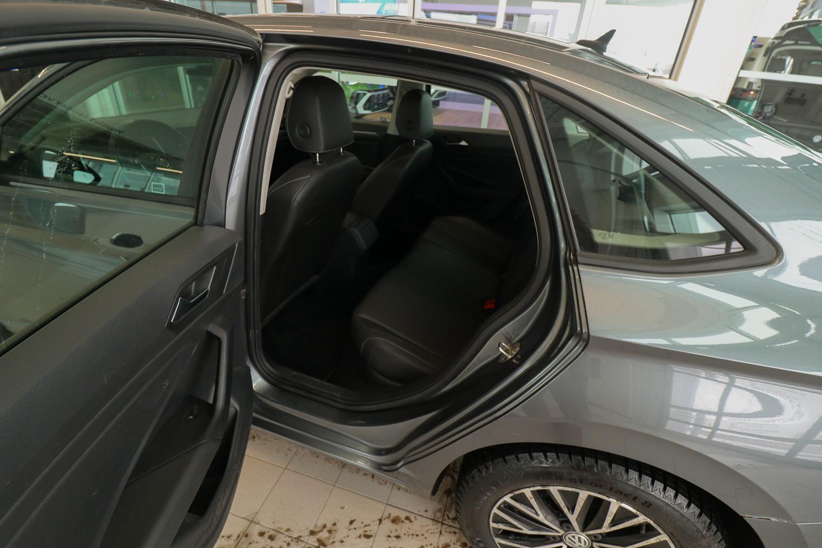 volkswagen Jetta 2019 - 15