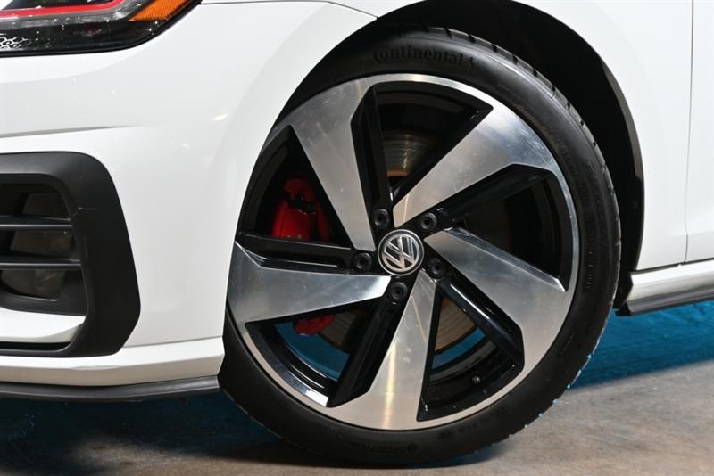 2018 Volkswagen Golf - Image 3