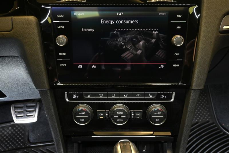 2018 Volkswagen Golf - Image 25