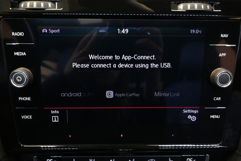 2018 Volkswagen Golf - Image 27