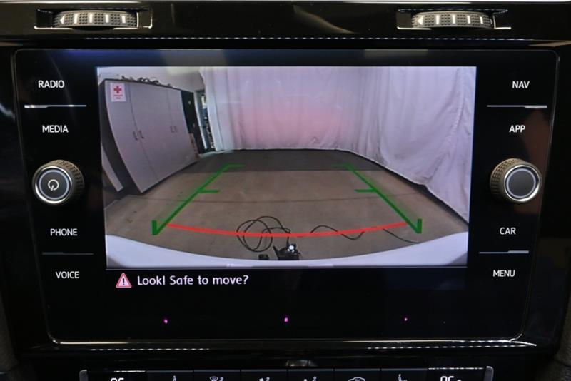 2018 Volkswagen Golf - Image 28