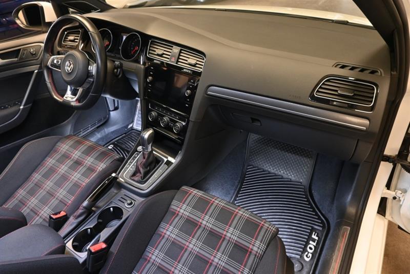 2018 Volkswagen Golf - Image 33