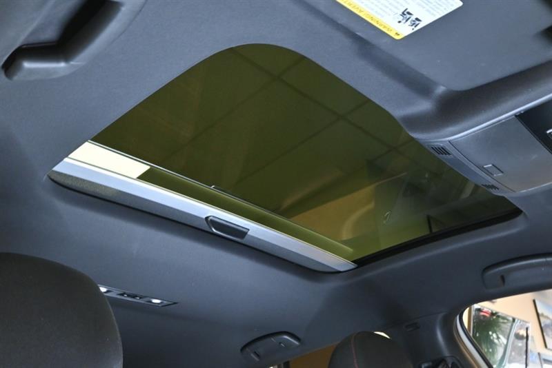 2018 Volkswagen Golf - Image 36