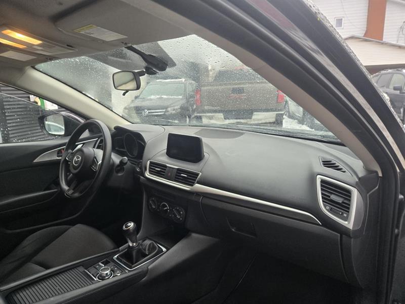 2017 Mazda Mazda3 - Image 10