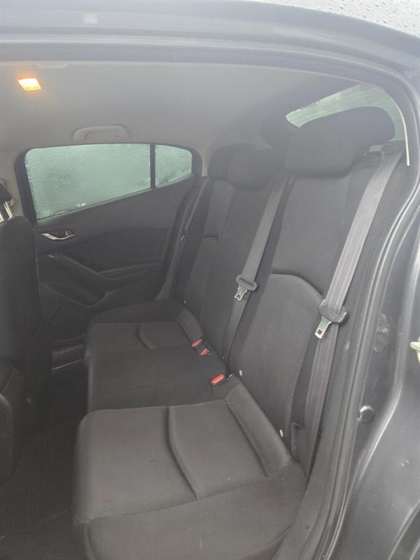 2017 Mazda Mazda3 - Image 13