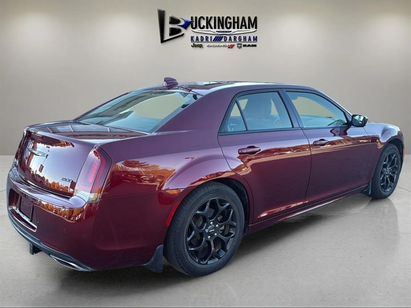 chrysler 300 2023 - 5