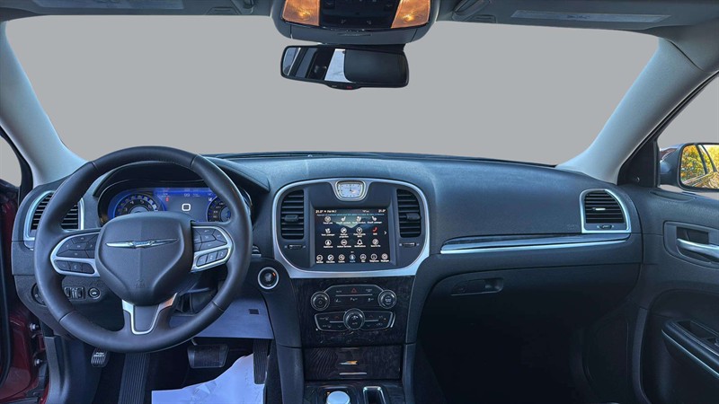 chrysler 300 2023 - 13