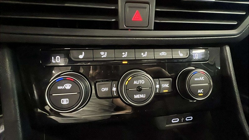 volkswagen Jetta 2021 - 19