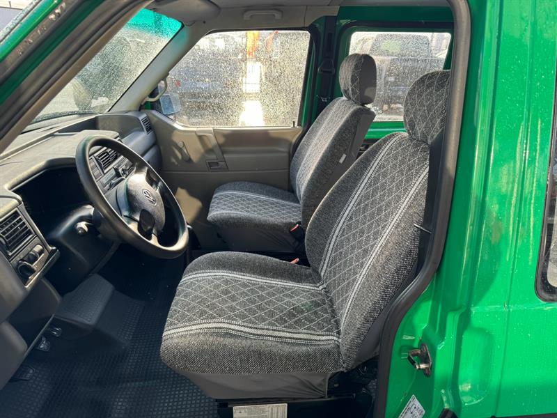 Volkswagen Transporter 13