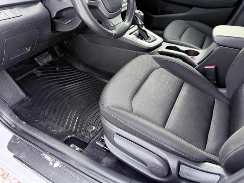 hyundai Elantra 2017 - 17