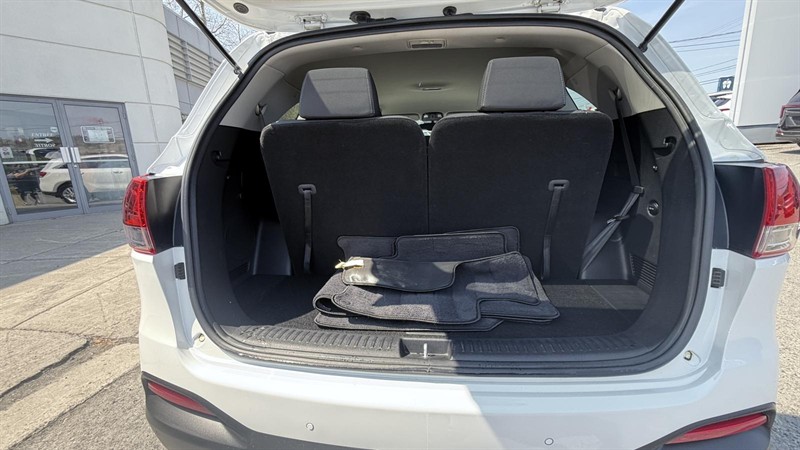 kia Sorento 2017 - 16