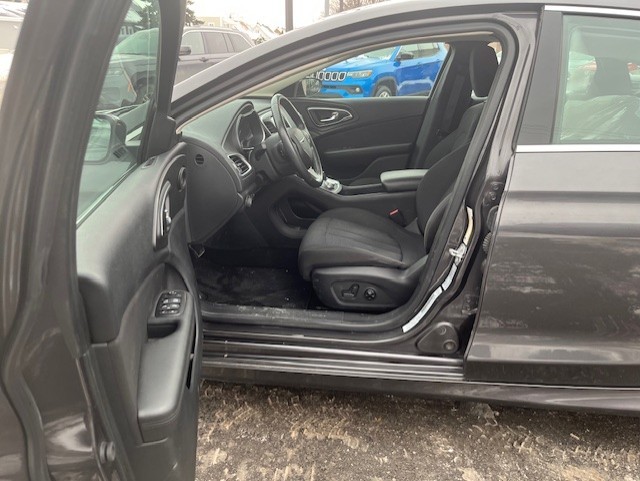 chrysler 200 2016 - 10