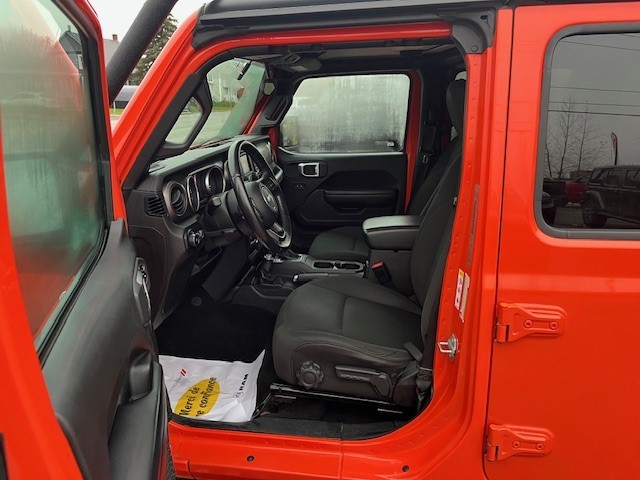 jeep Wrangler 4 Door 2018 - 11