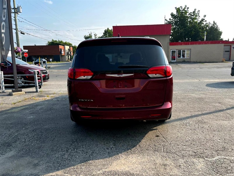 chrysler Pacifica 2022 - 5