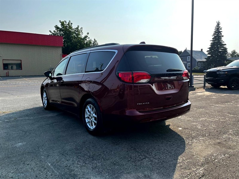chrysler Pacifica 2022 - 8