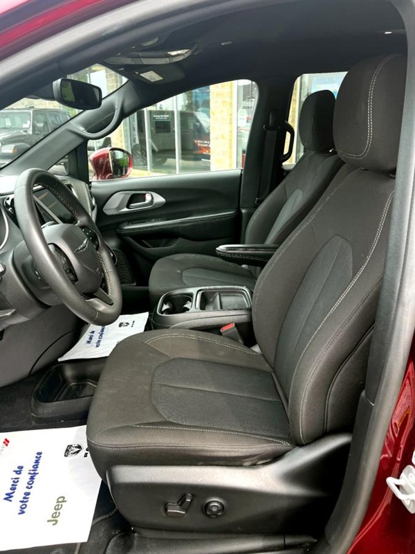chrysler Pacifica 2022 - 12