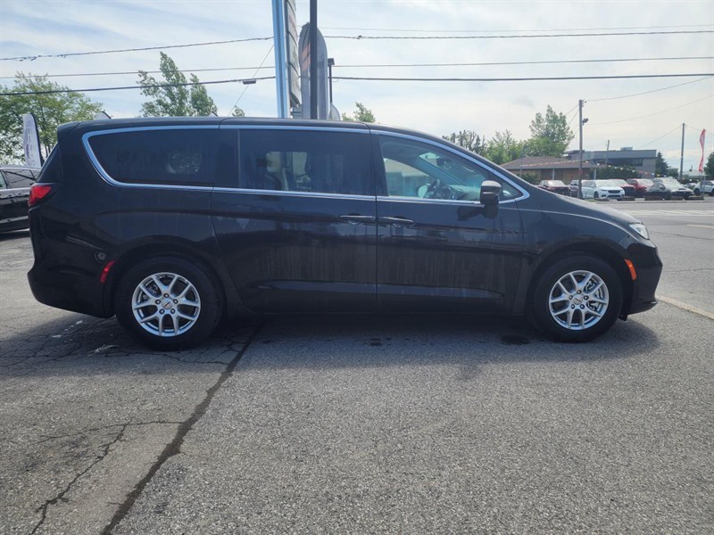 chrysler Pacifica 2024 - 10