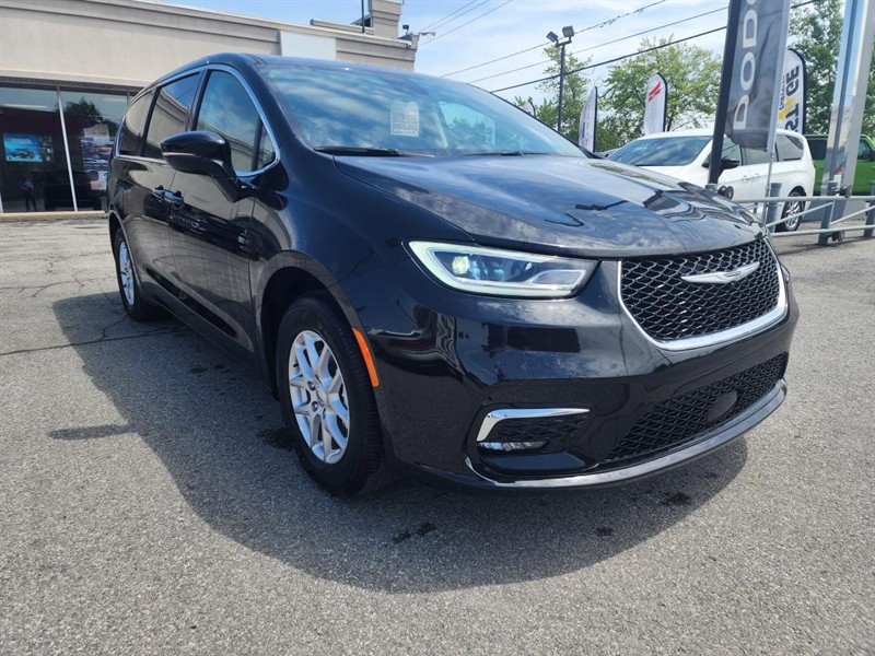 chrysler Pacifica 2024 - 11