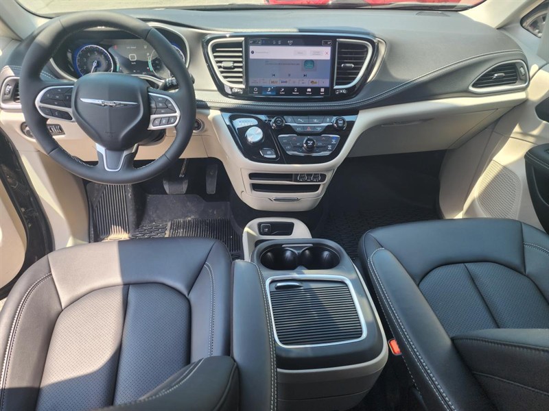 chrysler Pacifica 2024 - 12