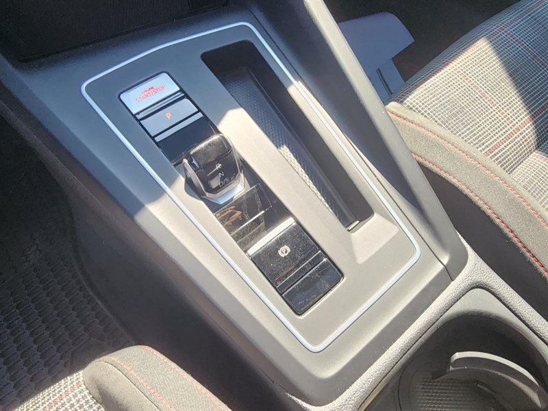 volkswagen Golf GTI 2022 - 13