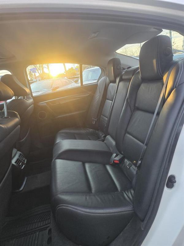 2010 Acura TL - Image 13