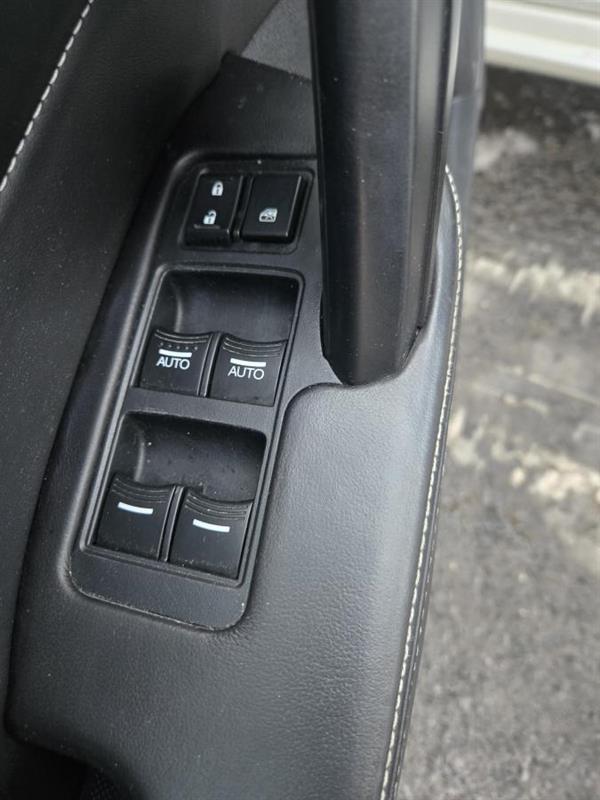 2010 Acura TL - Image 17