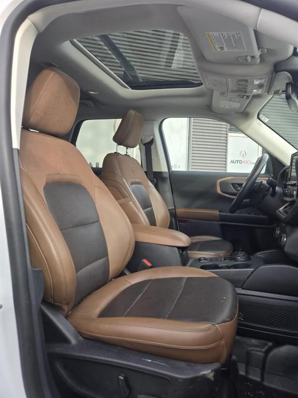 2022 Ford Bronco - Image 12