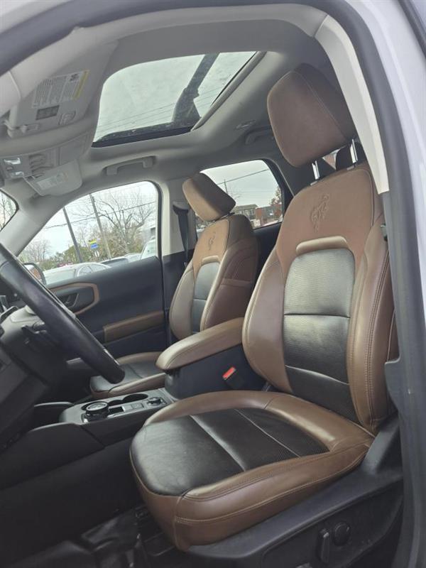 2022 Ford Bronco - Image 17