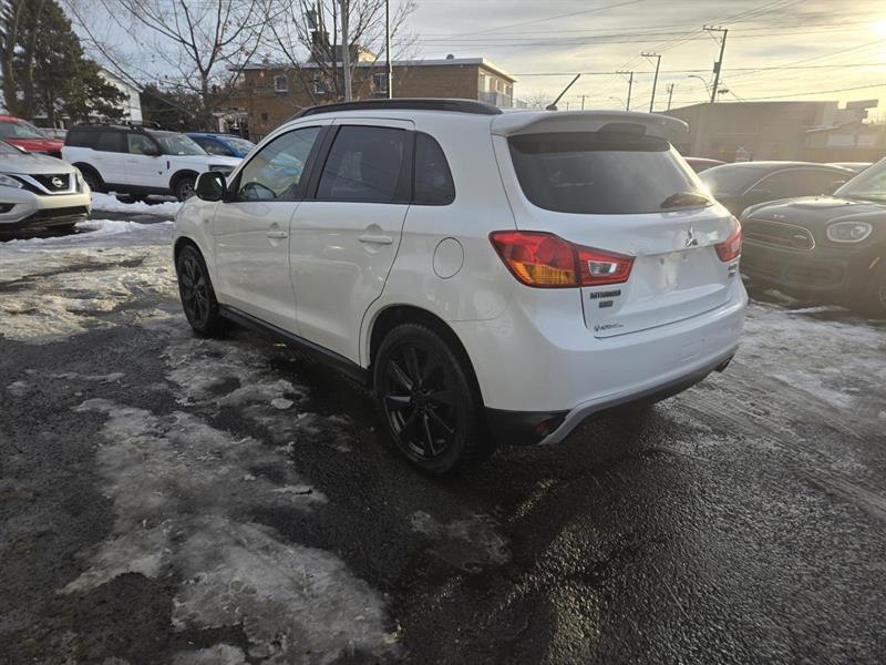2014 Mitsubishi RVR - Image 5