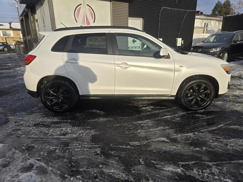 2014 Mitsubishi RVR - Image 9