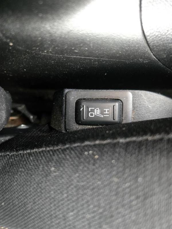 2014 Mitsubishi RVR - Image 22