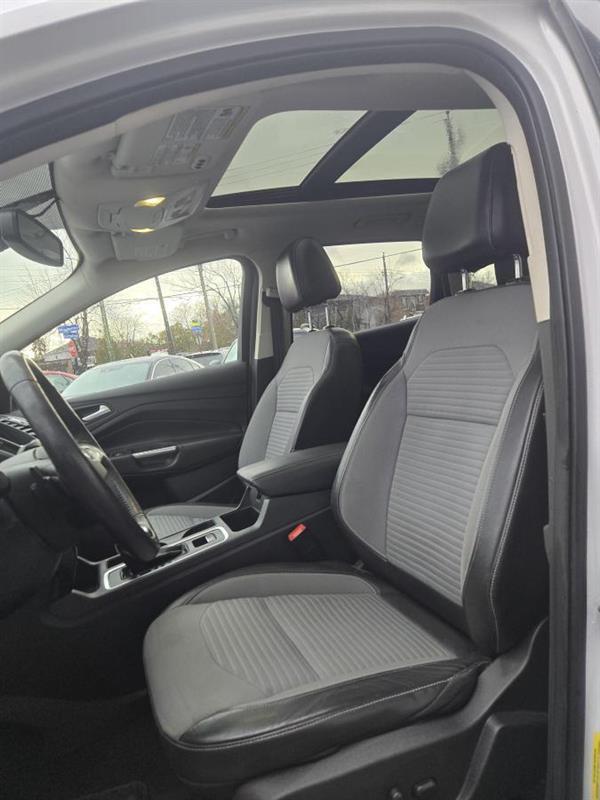 2017 Ford Escape - Image 16