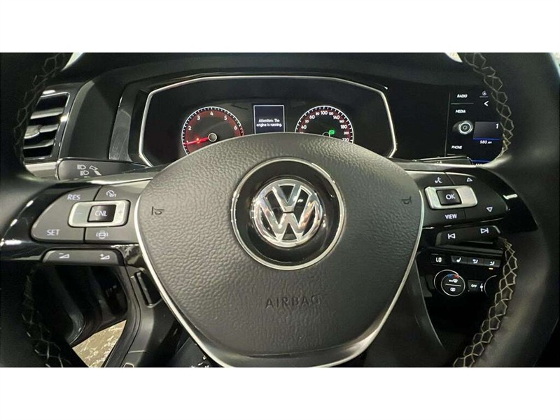 volkswagen Jetta 2021 - 16