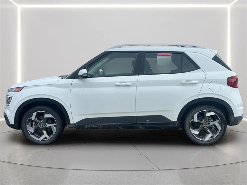 hyundai VENUE SEL/LIMITED 2023 - 2