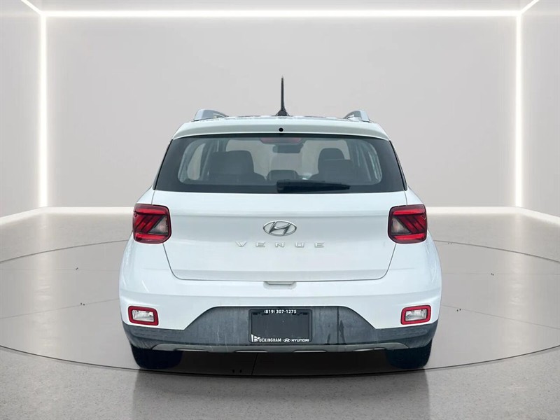 hyundai VENUE SEL/LIMITED 2023 - 4