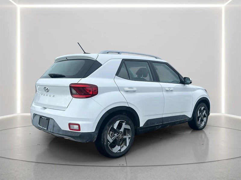 hyundai VENUE SEL/LIMITED 2023 - 5